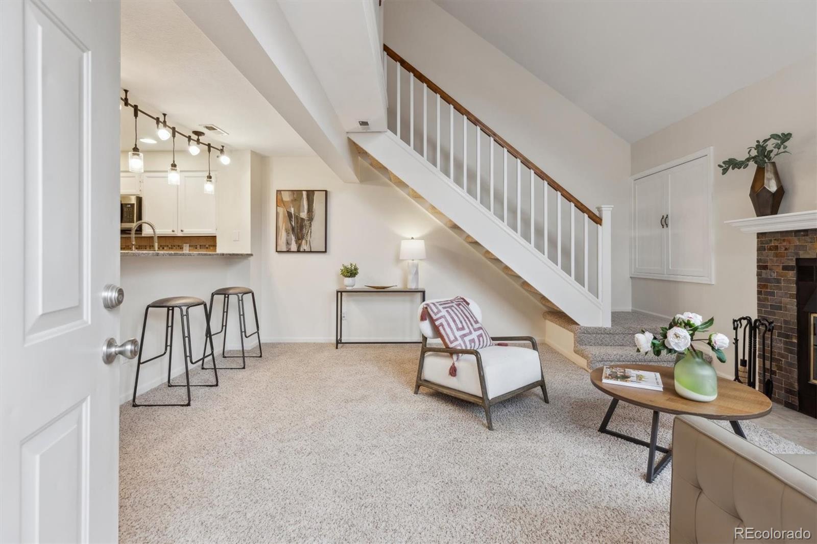 MLS Image #7 for 836 s vance street,lakewood, Colorado
