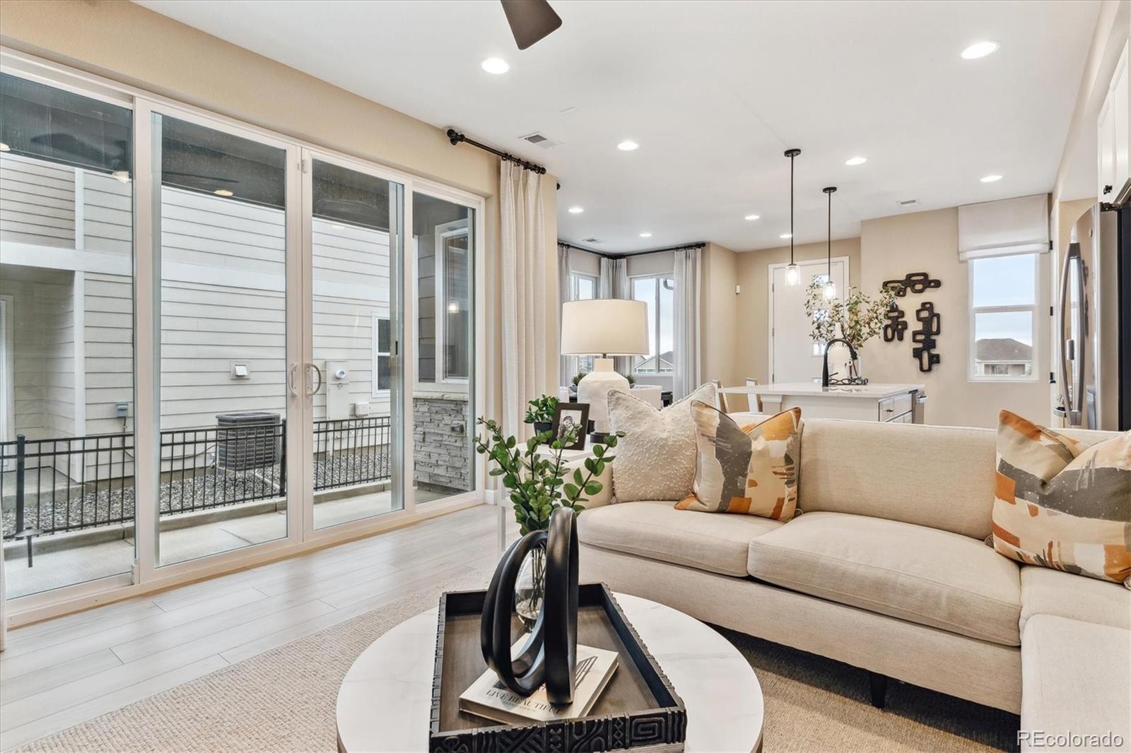 MLS Image #11 for 4588 s versailles street,aurora, Colorado