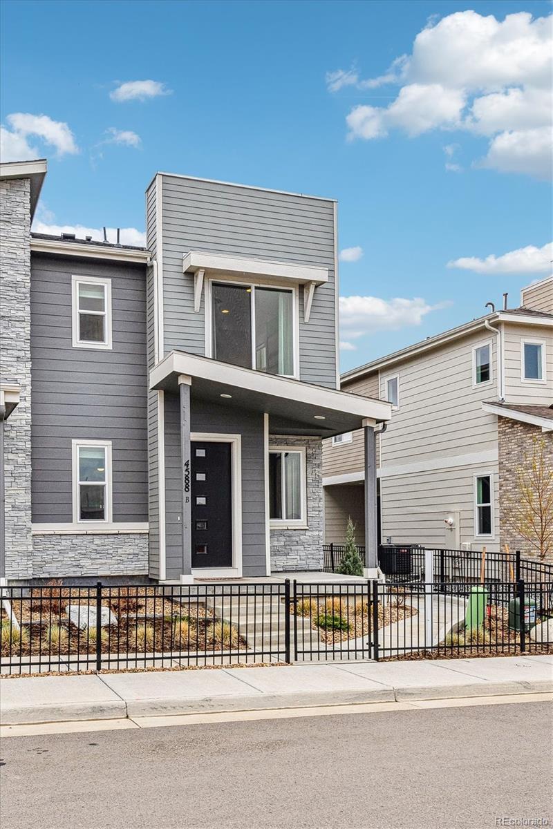 MLS Image #2 for 4588 s versailles street,aurora, Colorado