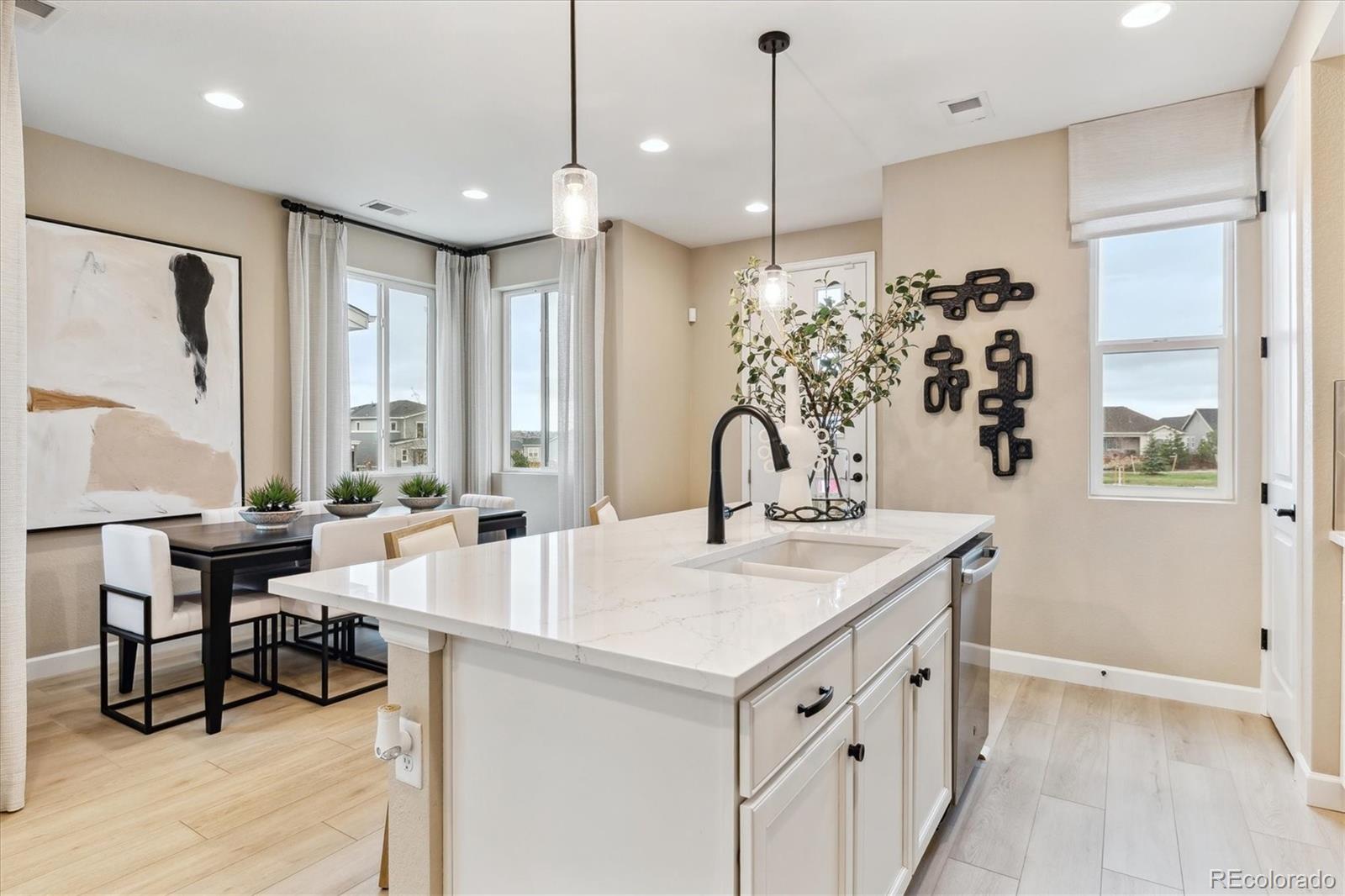 MLS Image #5 for 4588 s versailles street,aurora, Colorado