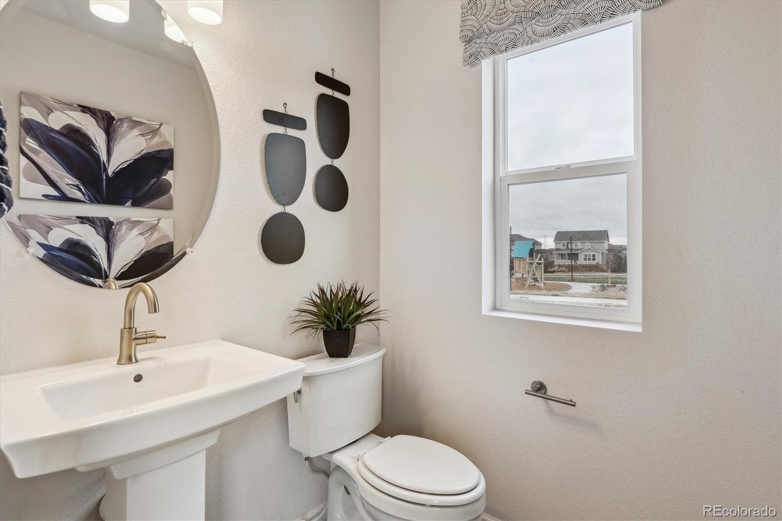 MLS Image #12 for 4588 s versailles street,aurora, Colorado