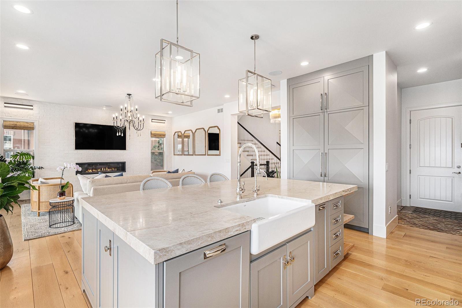 MLS Image #7 for 7033 e lake circle,centennial, Colorado