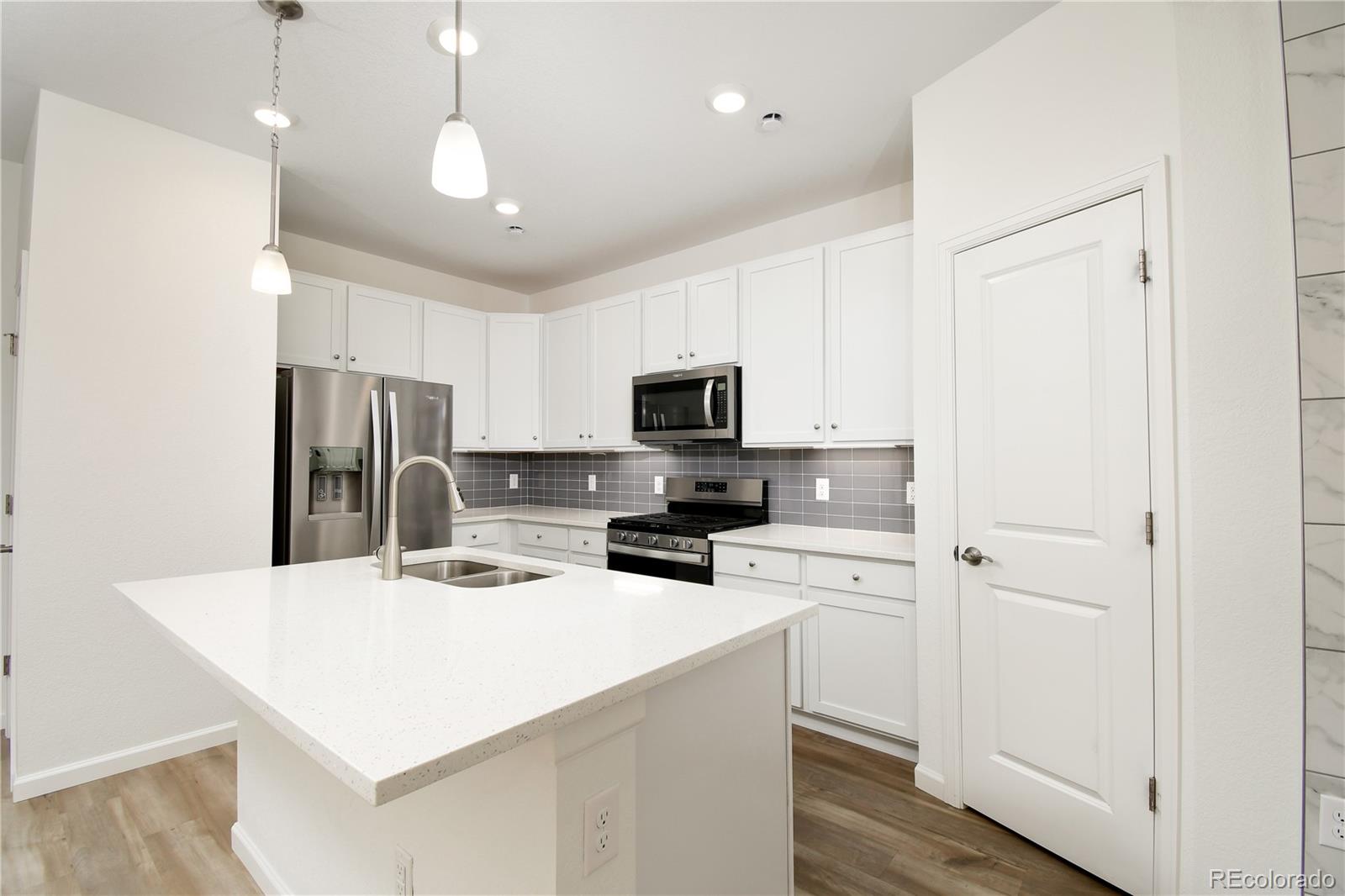 MLS Image #3 for 8376  lorenzo lane a,highlands ranch, Colorado
