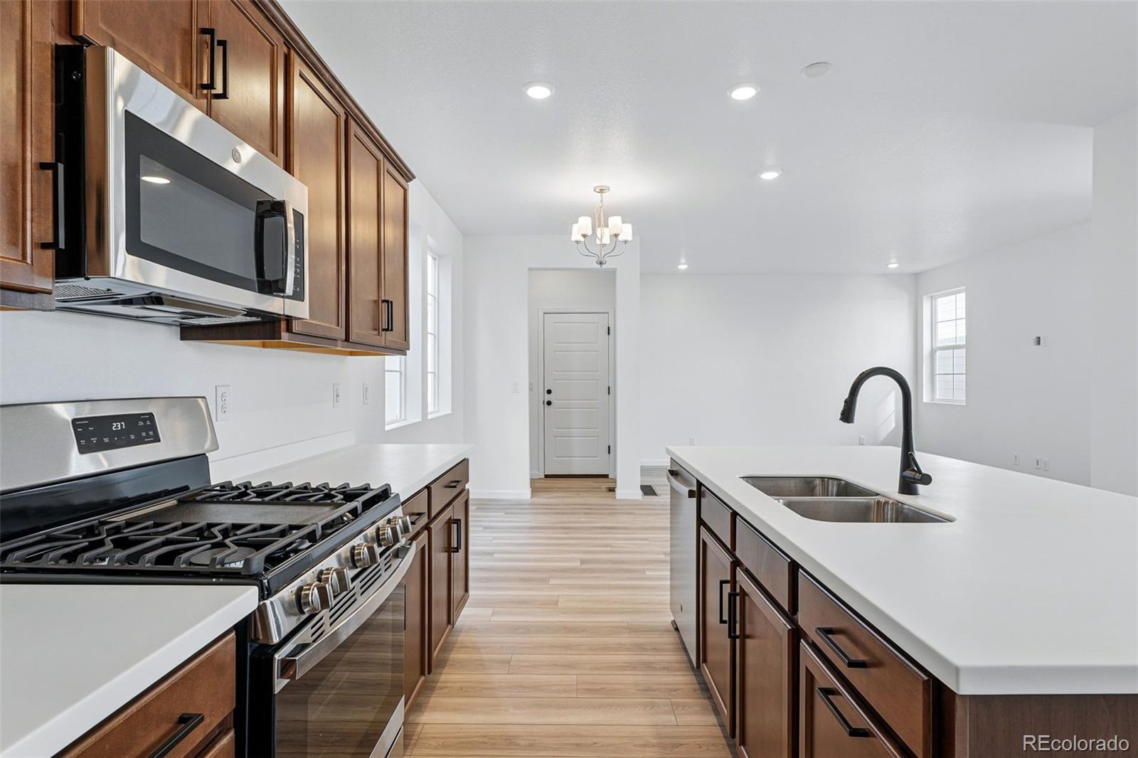 MLS Image #10 for 3334 n catawba way,aurora, Colorado