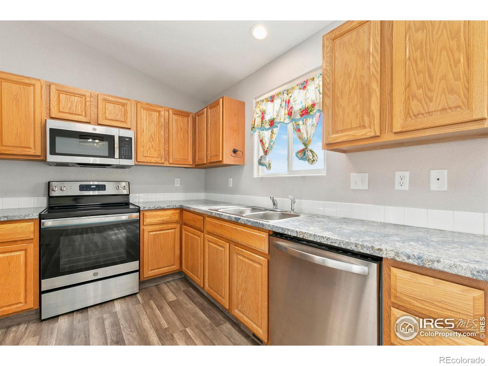 MLS Image #9 for 3773  mount flora street,wellington, Colorado
