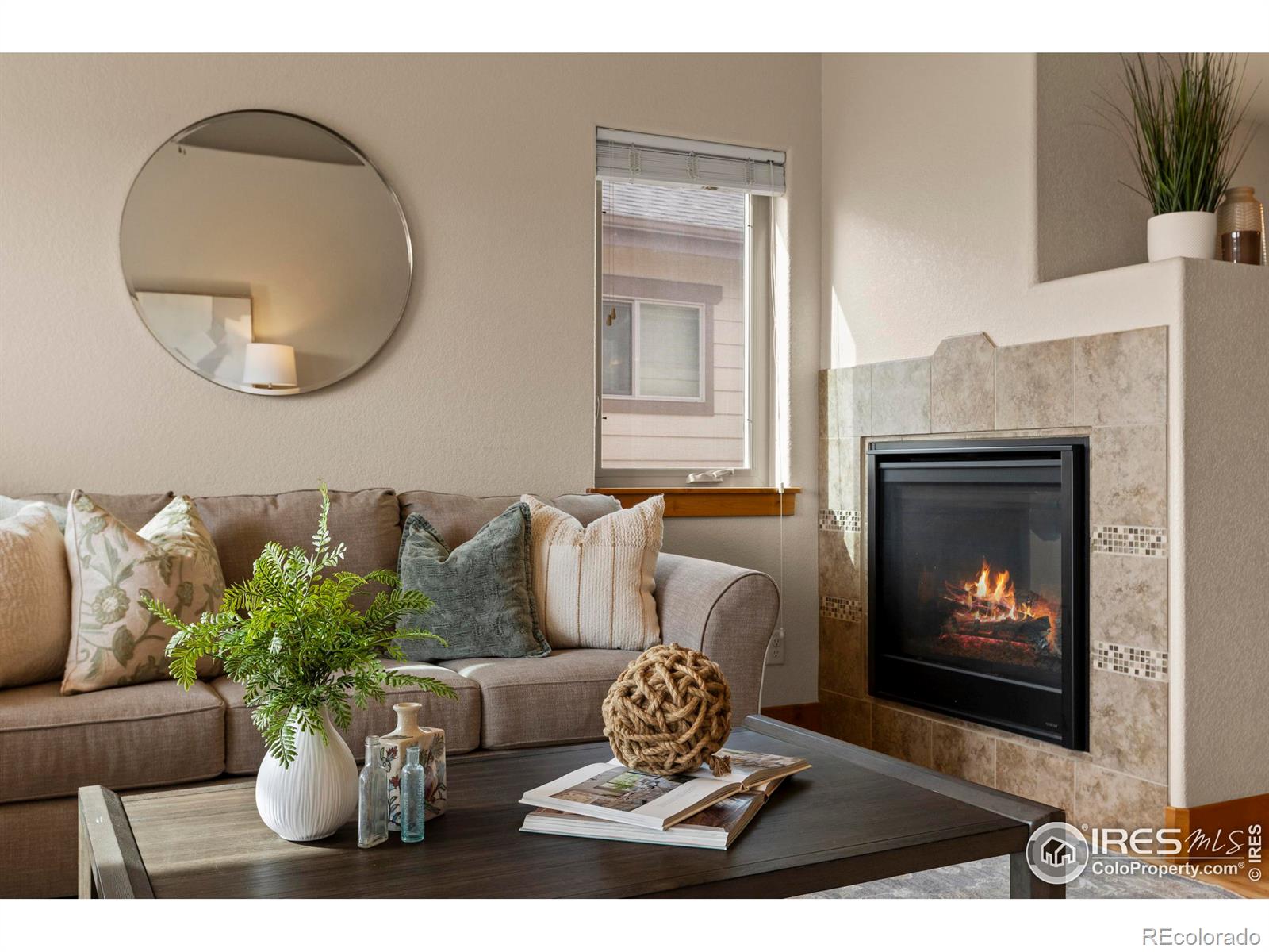 MLS Image #5 for 1319  crabapple drive,loveland, Colorado
