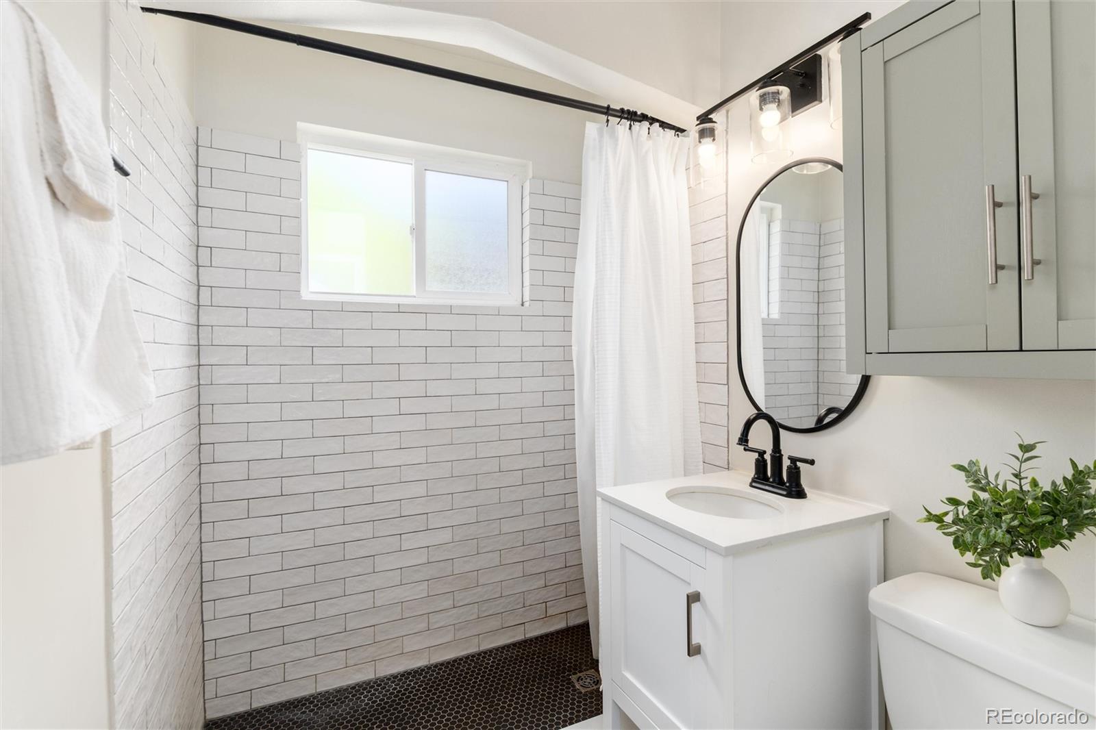 MLS Image #19 for 4520 s delaware street,englewood, Colorado