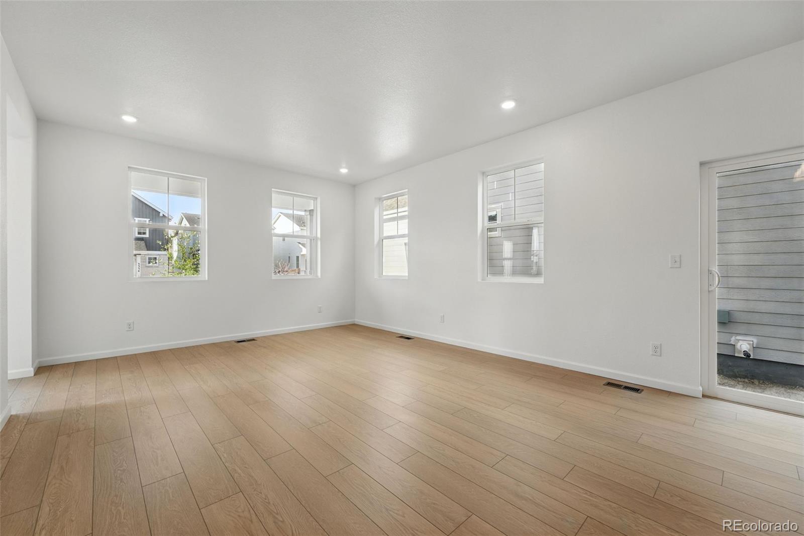 MLS Image #3 for 3294 n catawba way,aurora, Colorado