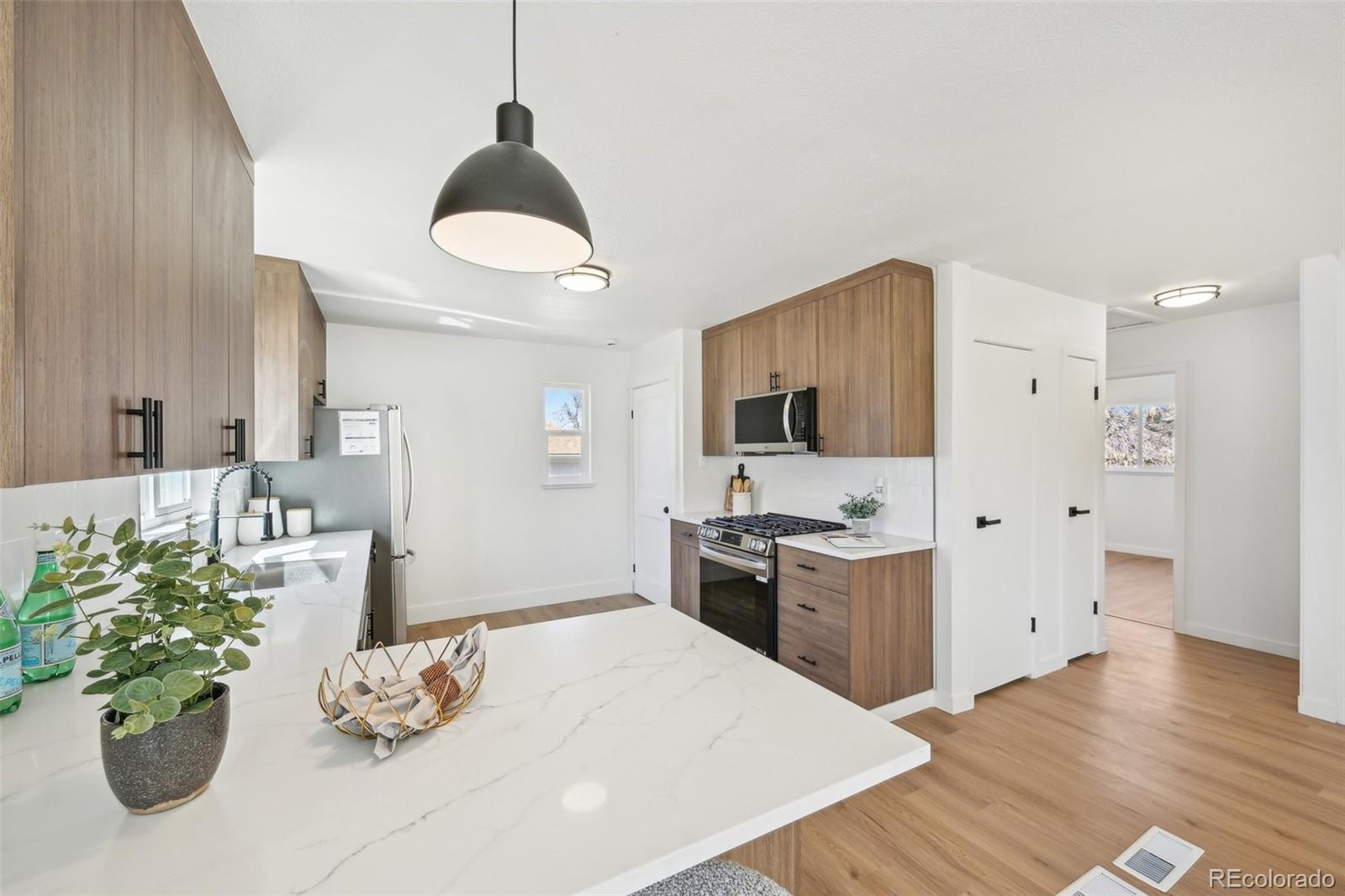 MLS Image #2 for 2295 s sherman street,denver, Colorado