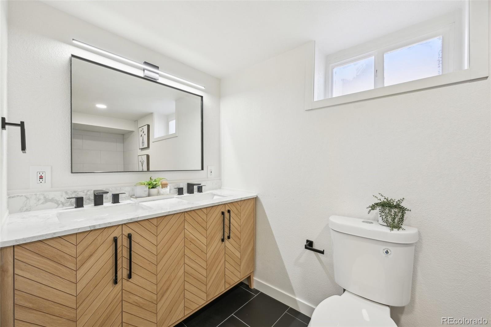 MLS Image #28 for 2295 s sherman street,denver, Colorado