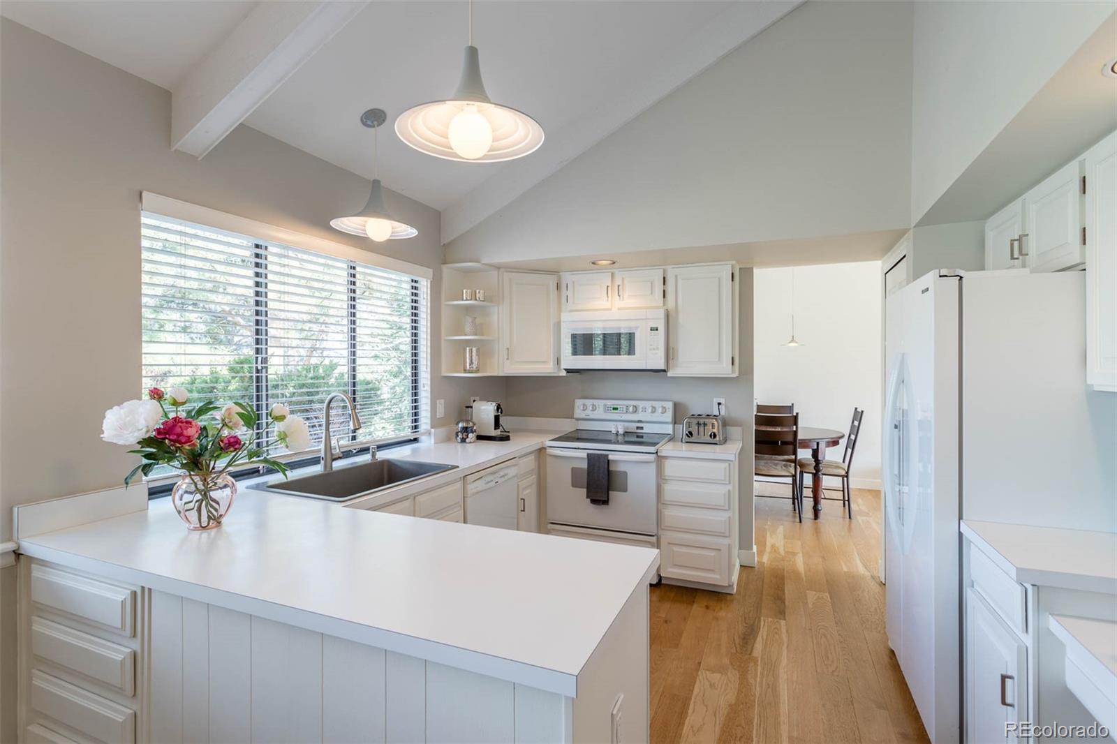 MLS Image #7 for 7725 s clermont court,centennial, Colorado
