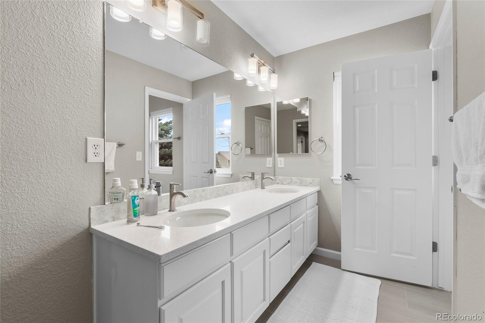 MLS Image #30 for 6041 s salida court,aurora, Colorado