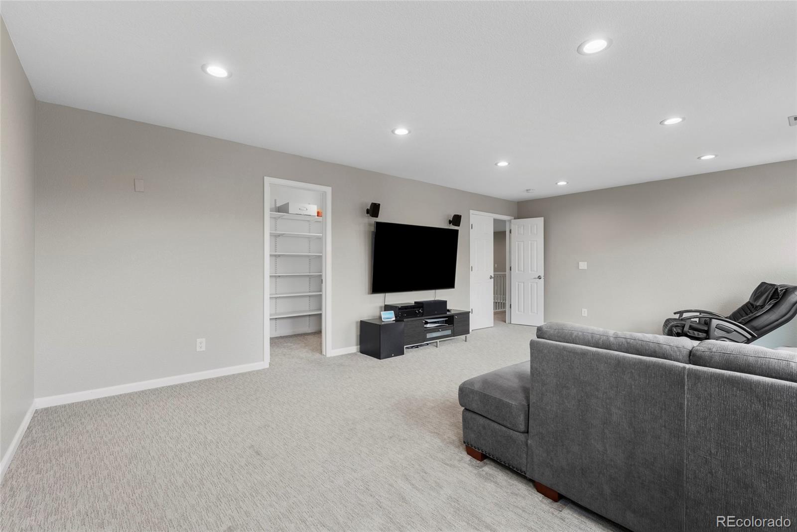 MLS Image #33 for 6041 s salida court,aurora, Colorado