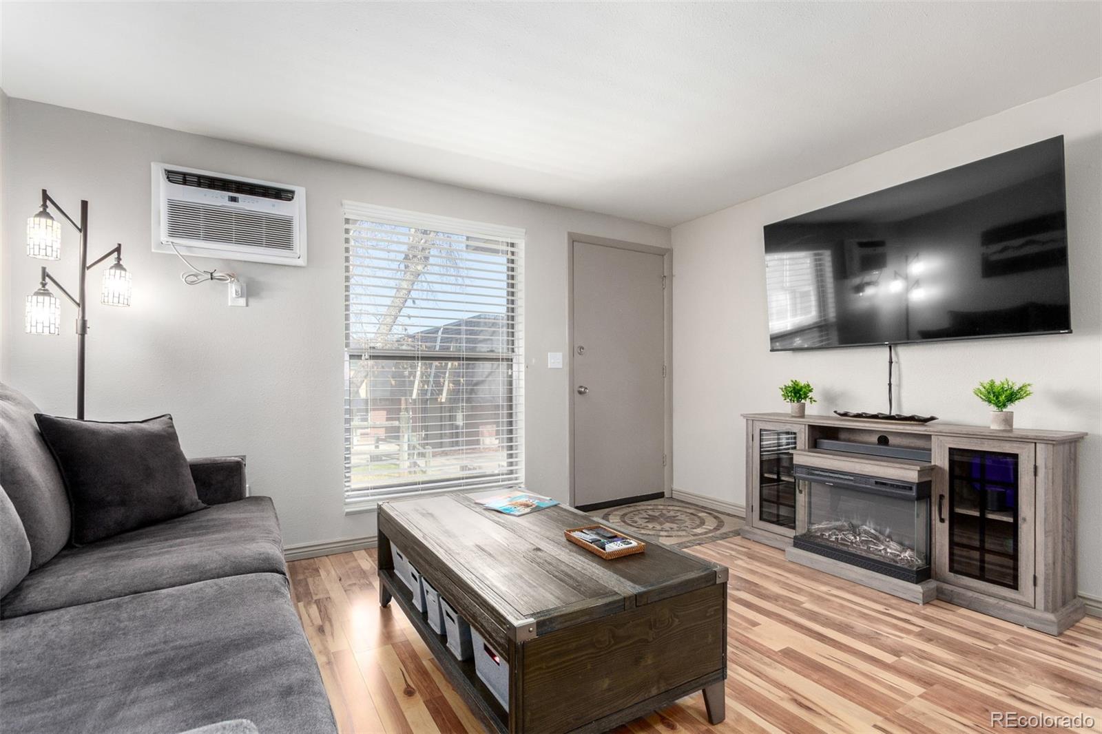 MLS Image #2 for 5833 s pearl street,centennial, Colorado