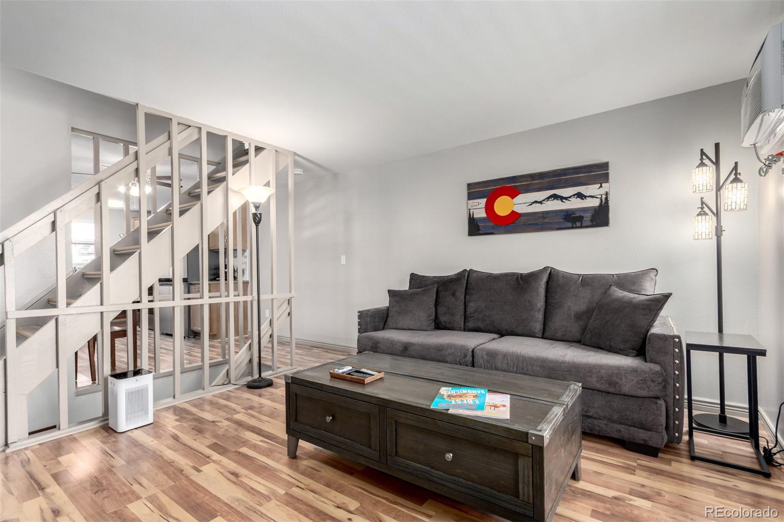 MLS Image #5 for 5833 s pearl street,centennial, Colorado