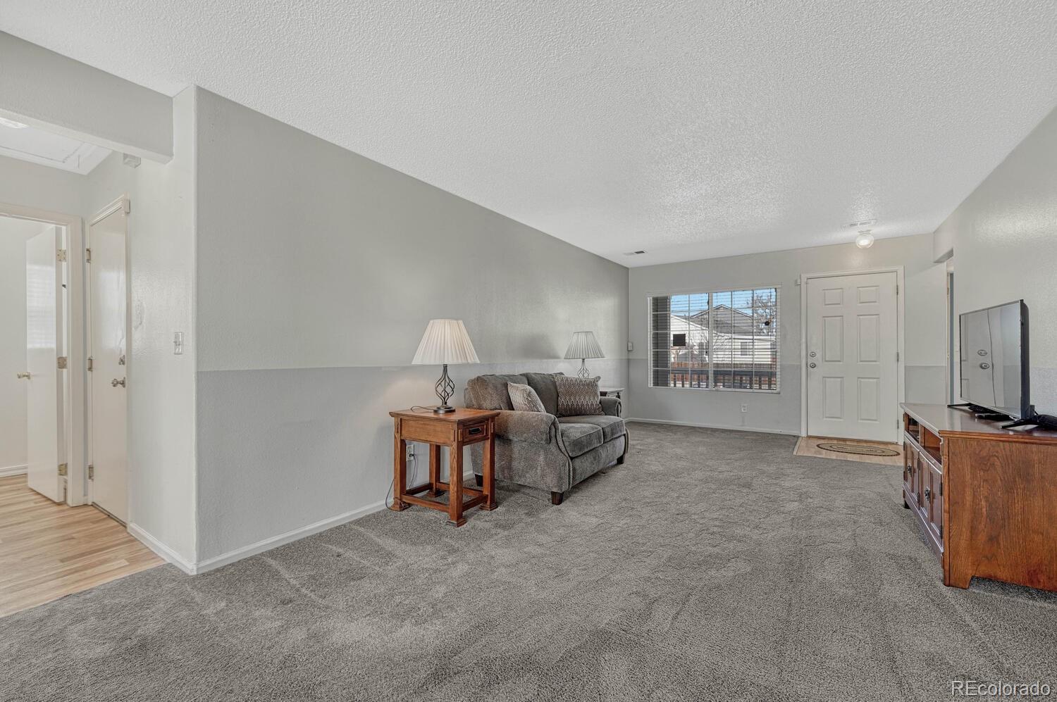 MLS Image #7 for 5160  hannibal street,denver, Colorado
