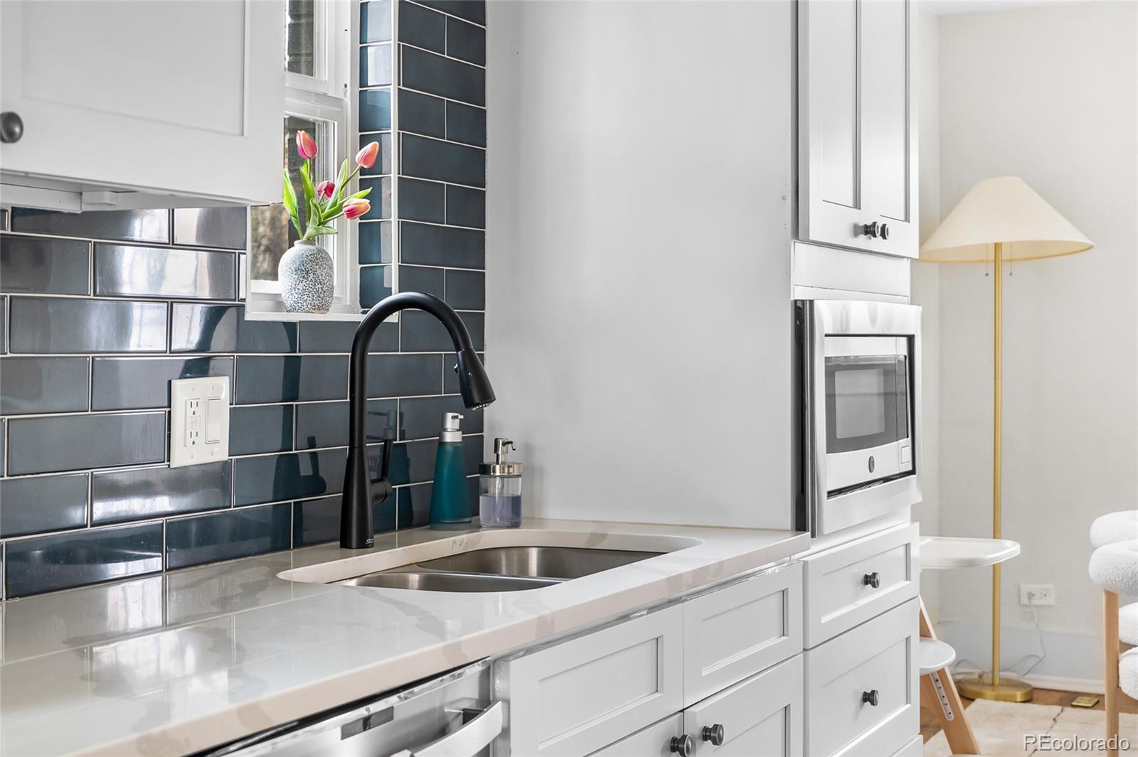 MLS Image #12 for 1445  ash street,denver, Colorado