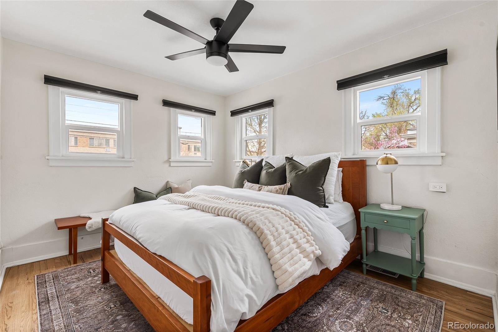 MLS Image #26 for 1445  ash street,denver, Colorado