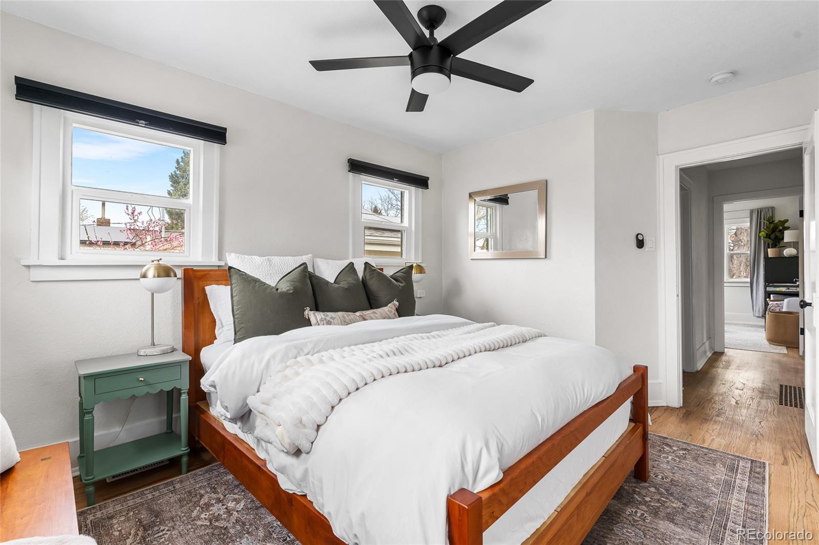 MLS Image #27 for 1445  ash street,denver, Colorado