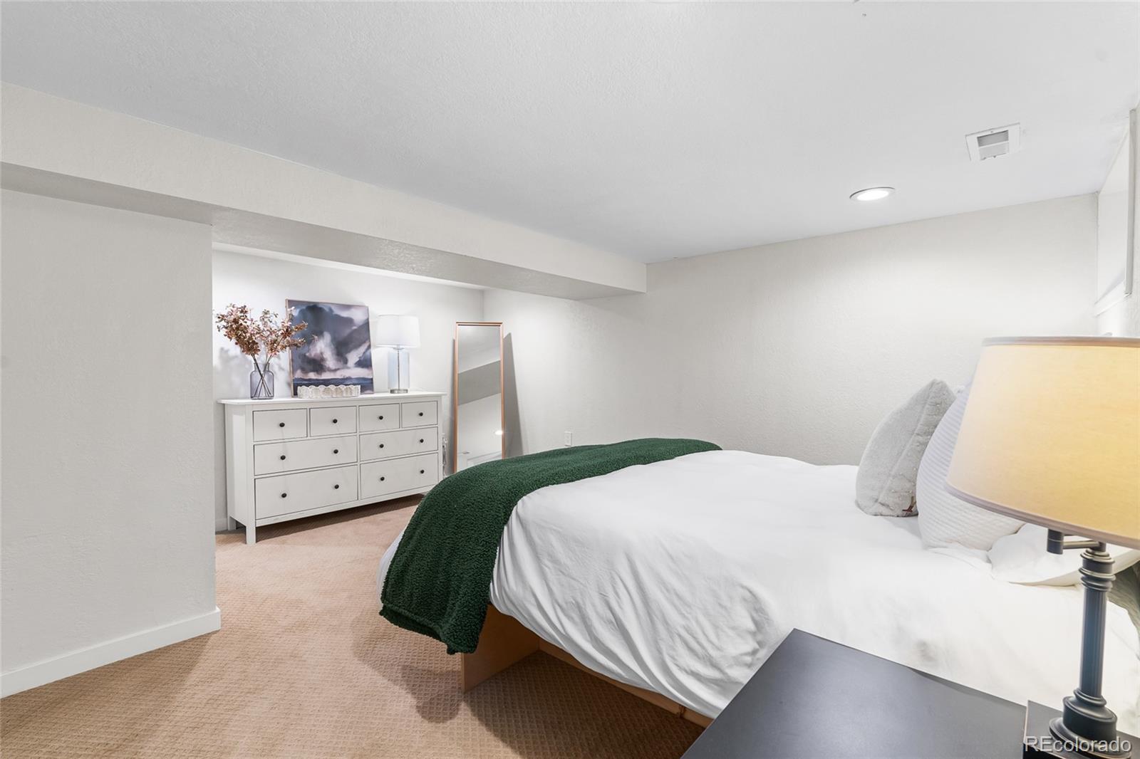 MLS Image #36 for 1445  ash street,denver, Colorado
