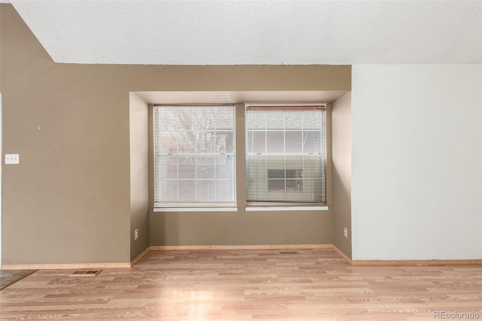 MLS Image #4 for 18982 e 17th avenue,aurora, Colorado