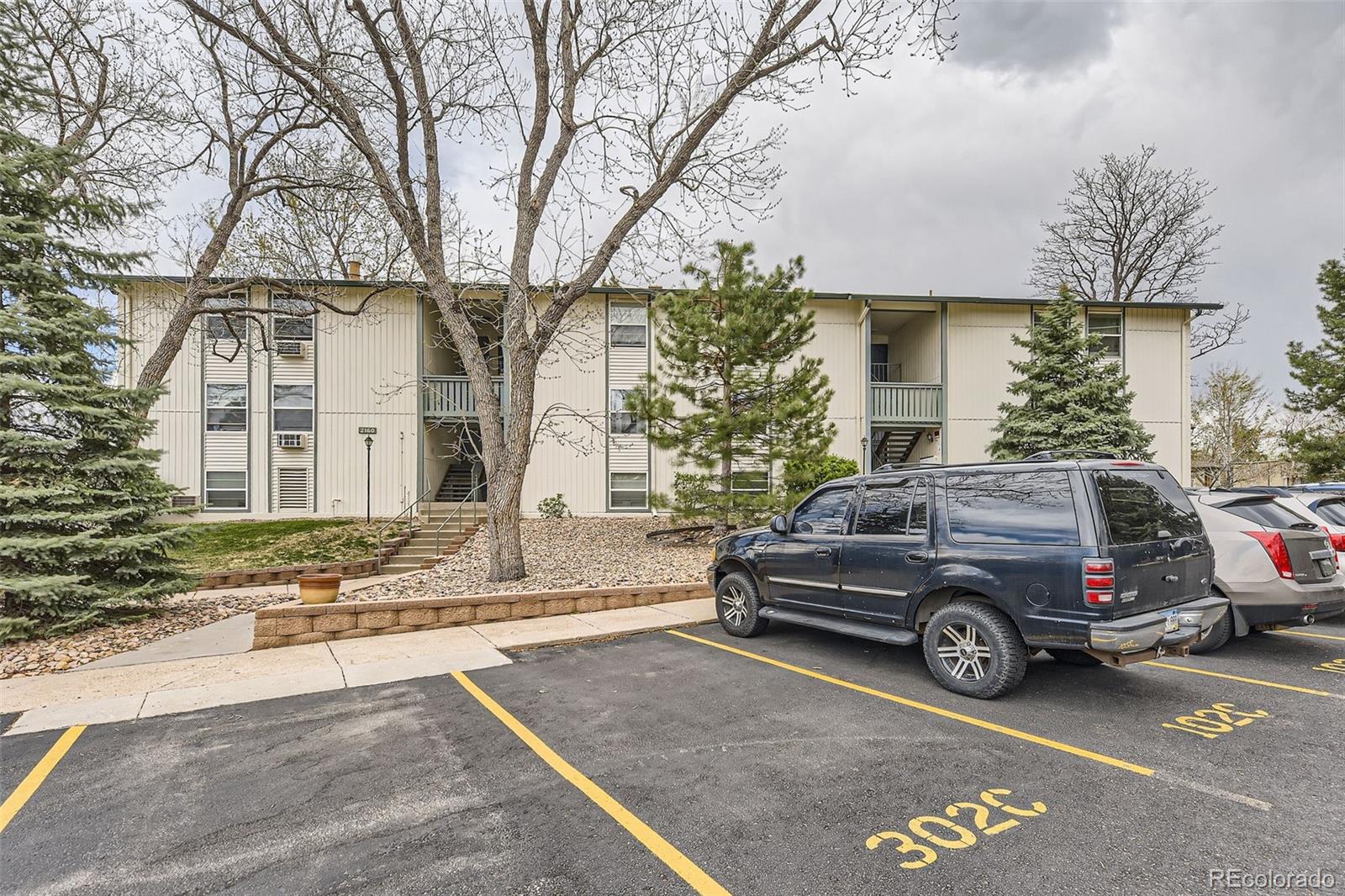 MLS Image #11 for 2160 s vaughn way,aurora, Colorado