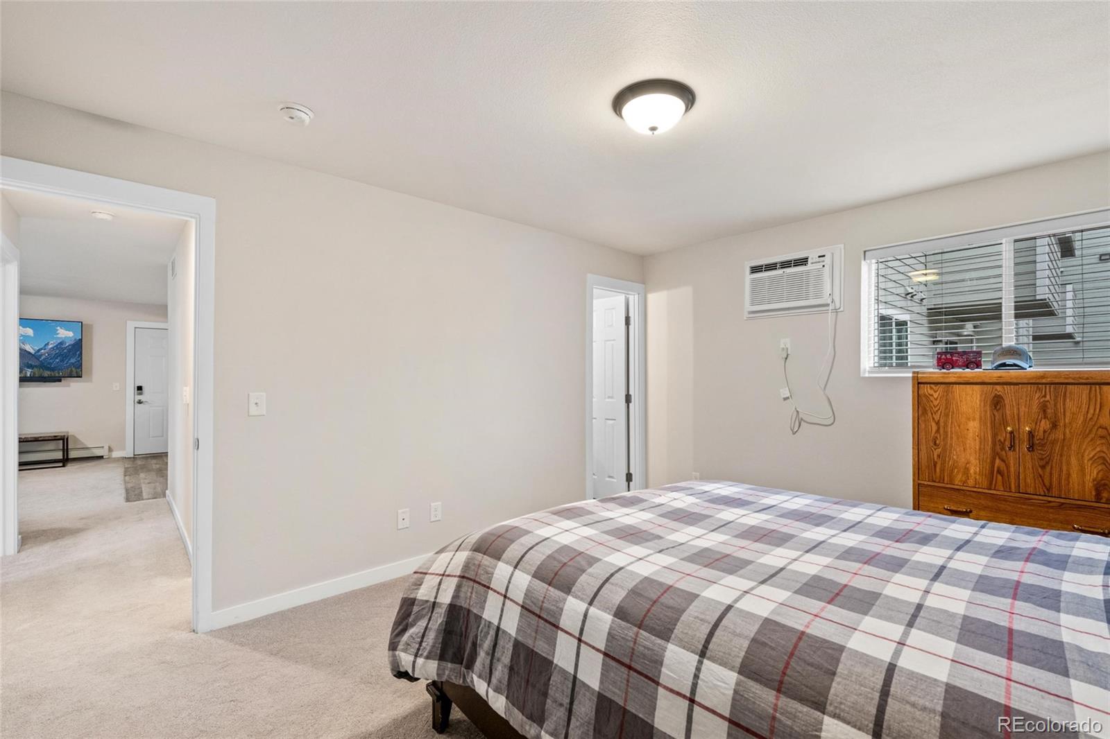 MLS Image #11 for 10150 e virginia avenue,denver, Colorado