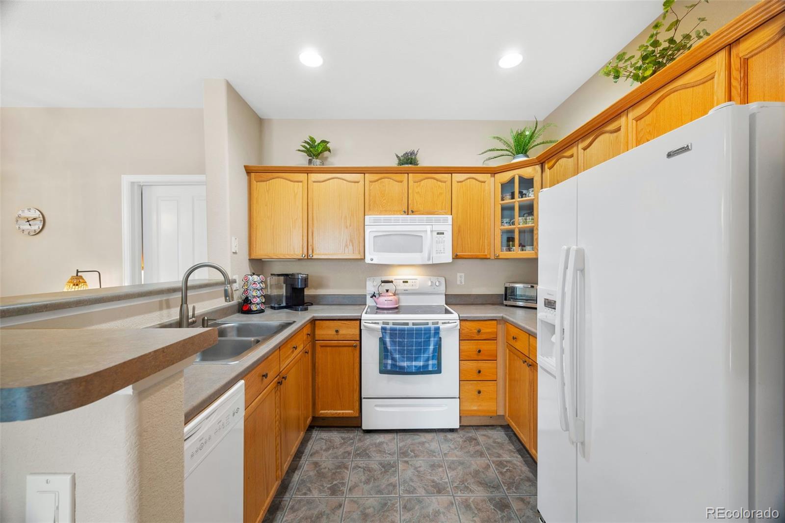MLS Image #6 for 4084 s crystal circle,aurora, Colorado