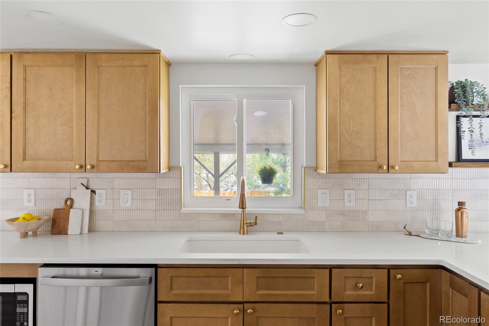 MLS Image #11 for 3930 s spruce street,denver, Colorado