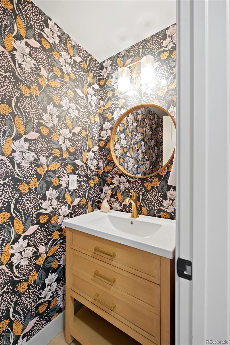 MLS Image #6 for 3930 s spruce street,denver, Colorado