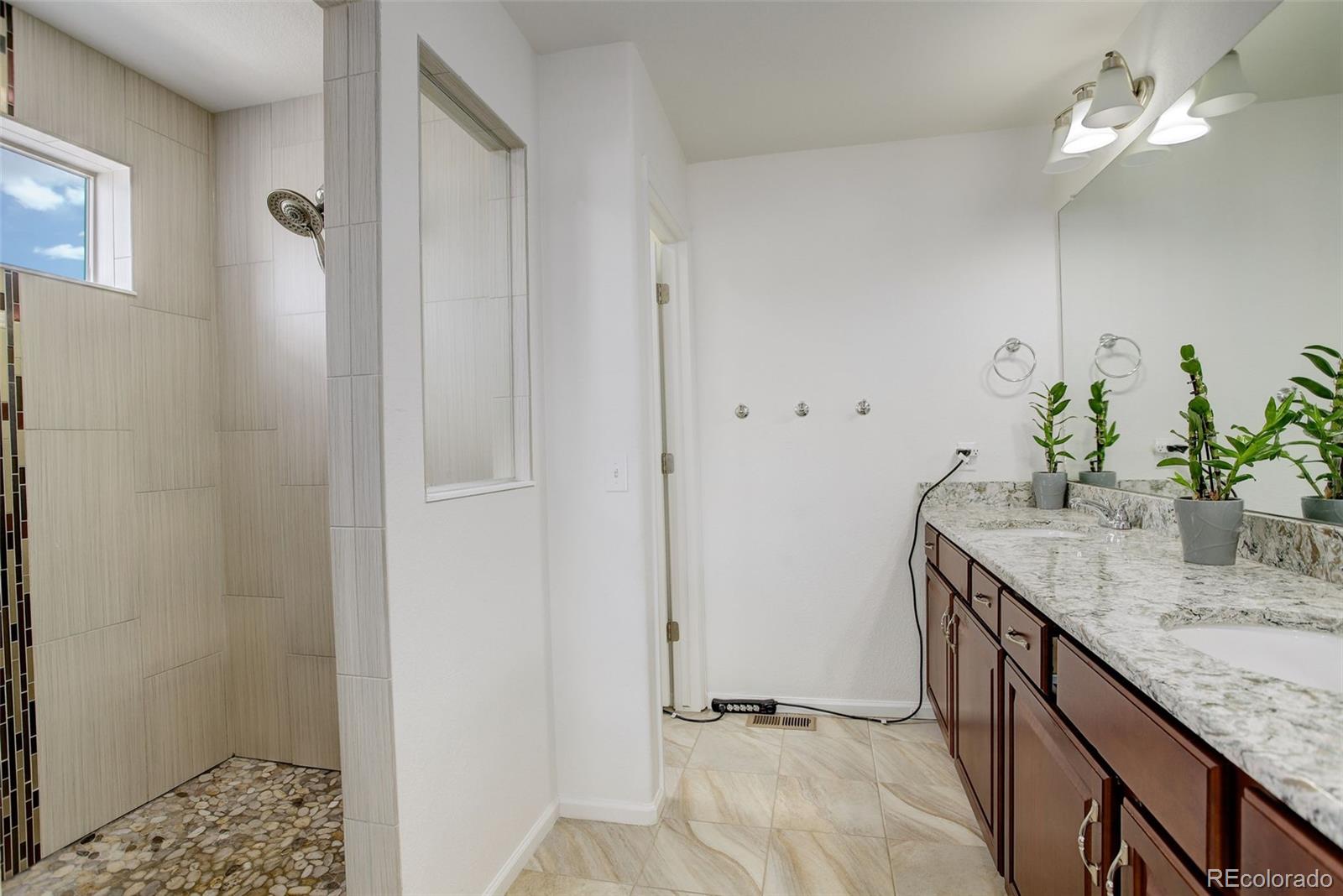 MLS Image #18 for 4971  ceylon way,denver, Colorado