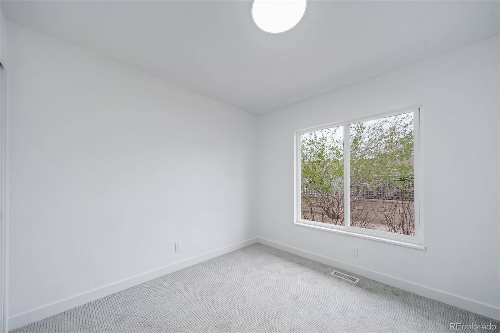 MLS Image #23 for 16086 e ithaca place,aurora, Colorado