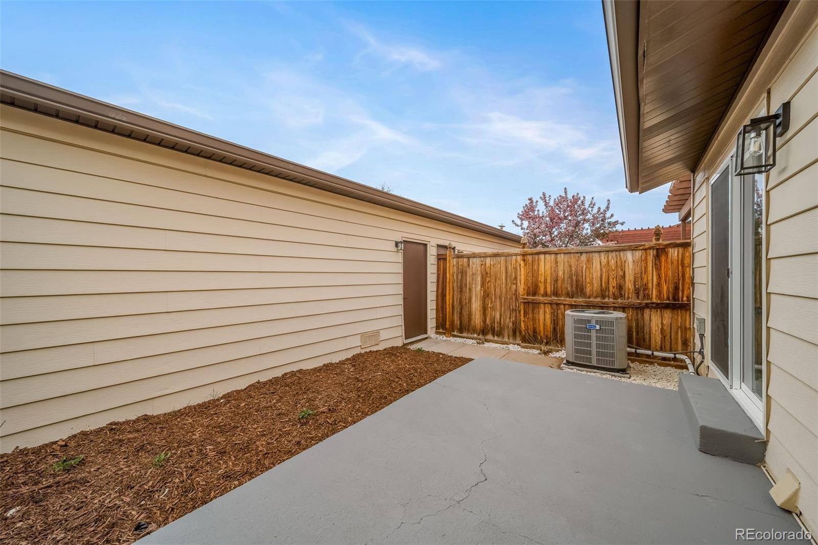 MLS Image #27 for 16086 e ithaca place,aurora, Colorado