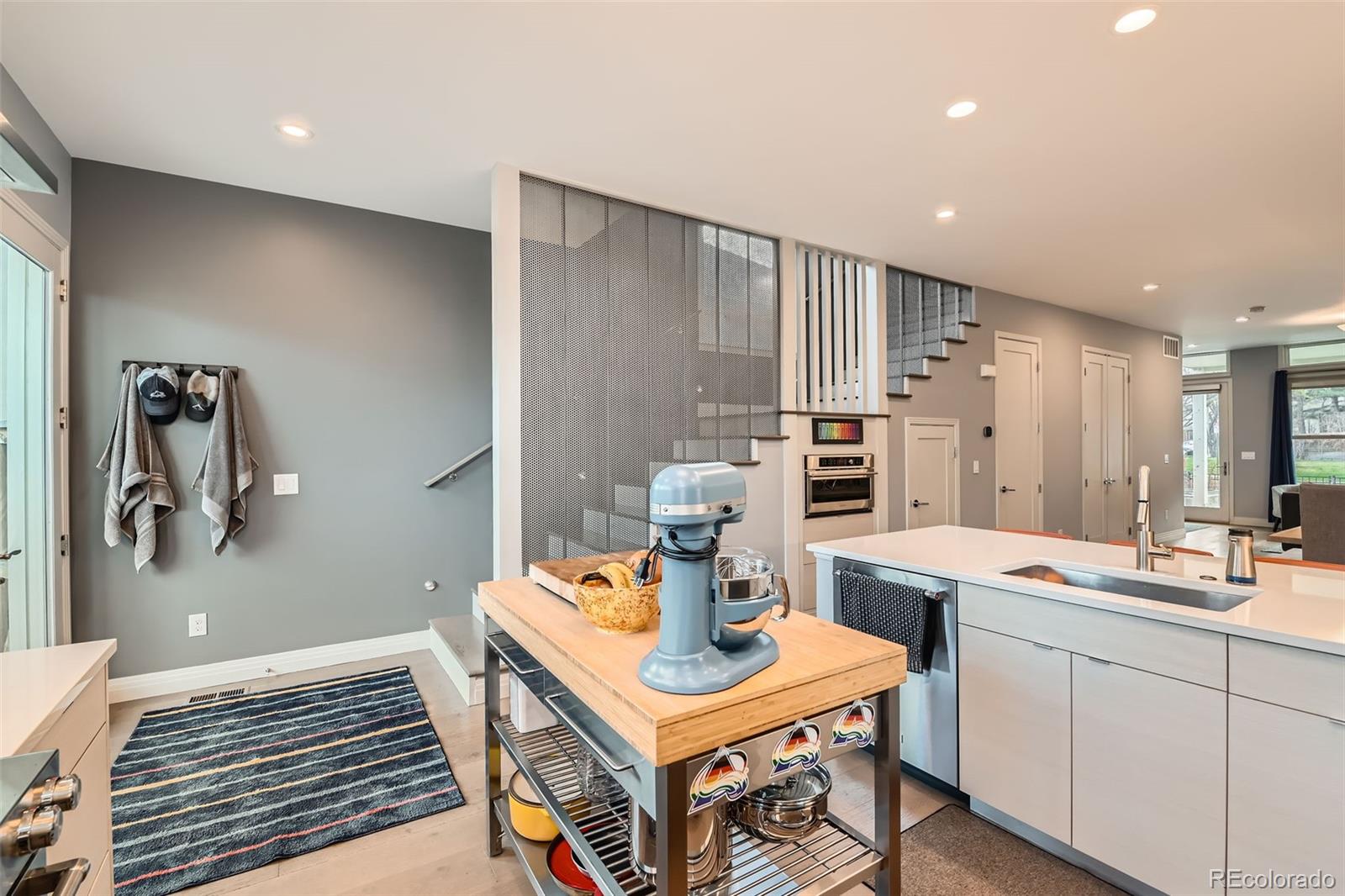 MLS Image #10 for 35  elati street,denver, Colorado