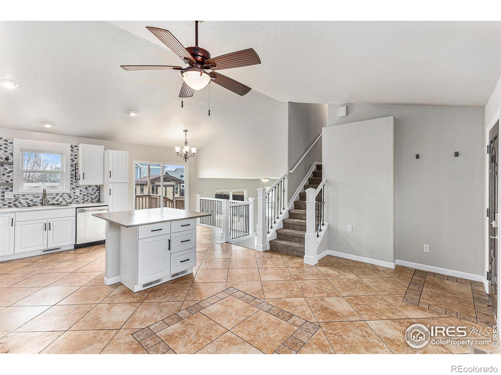 MLS Image #8 for 872 s carriage drive,milliken, Colorado