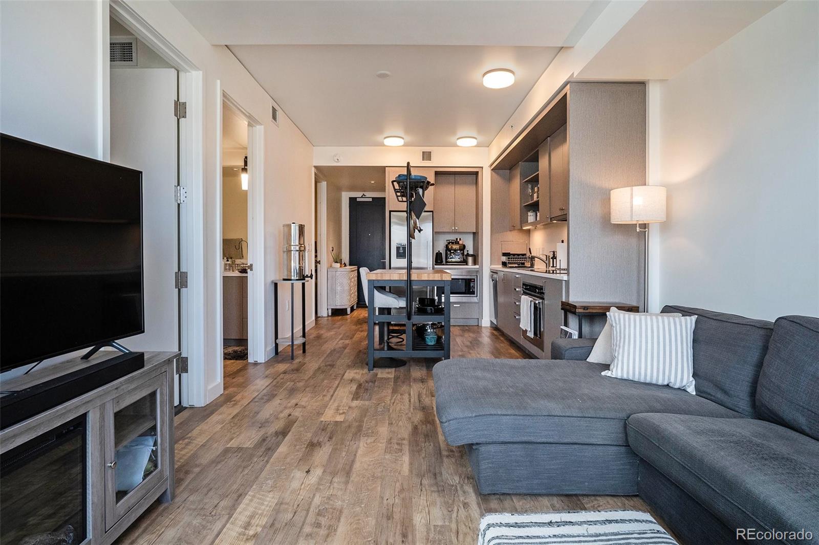 MLS Image #4 for 1750  wewatta street 728,denver, Colorado