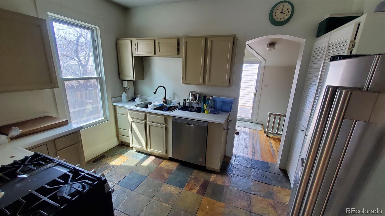 MLS Image #14 for 1661 s lincoln street,denver, Colorado