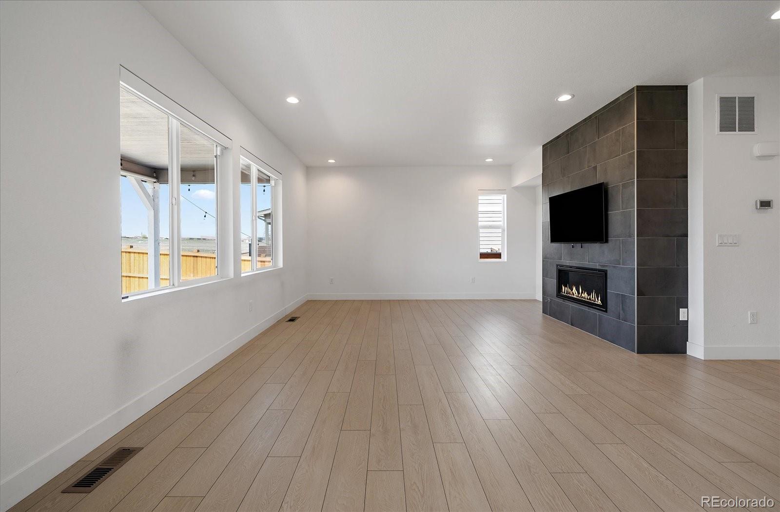 MLS Image #7 for 11741  magnolia street,thornton, Colorado