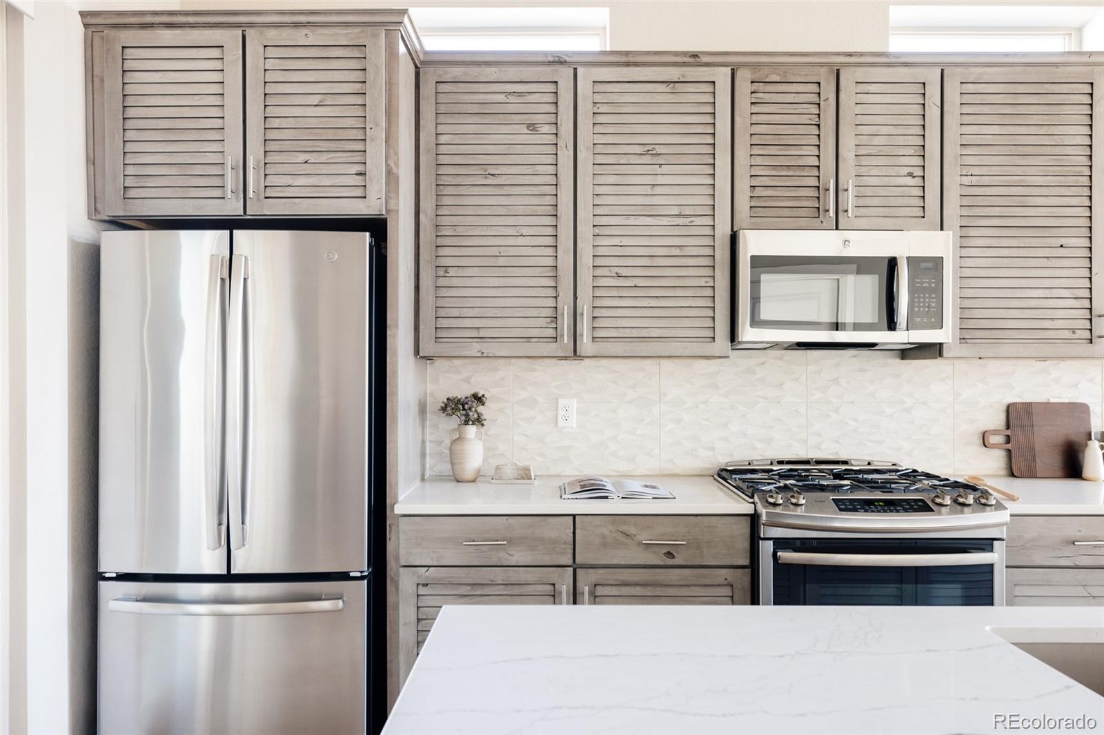 MLS Image #10 for 9091 e 61st avenue,denver, Colorado