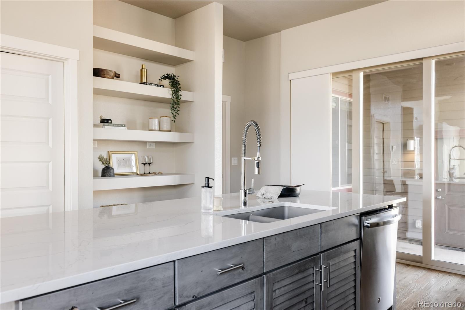 MLS Image #8 for 9091 e 61st avenue,denver, Colorado
