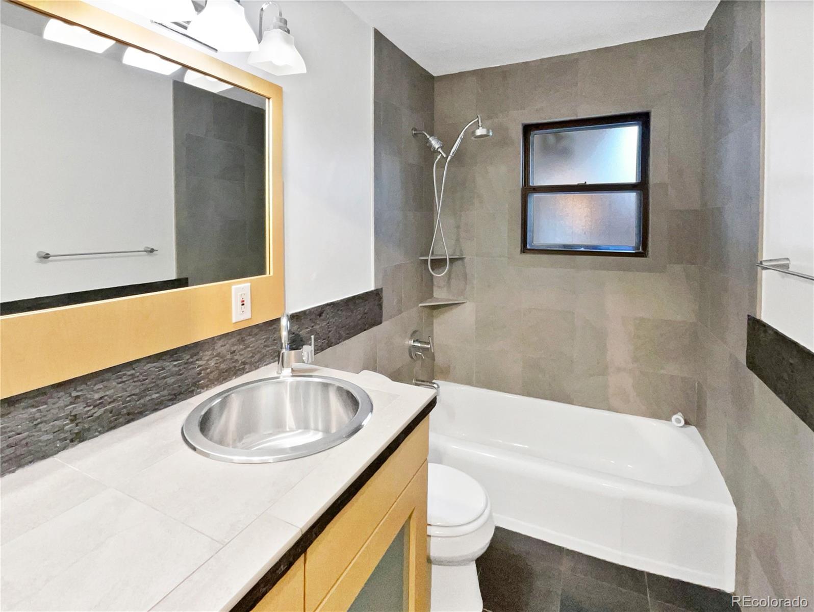 MLS Image #19 for 2900 s downing street,englewood, Colorado