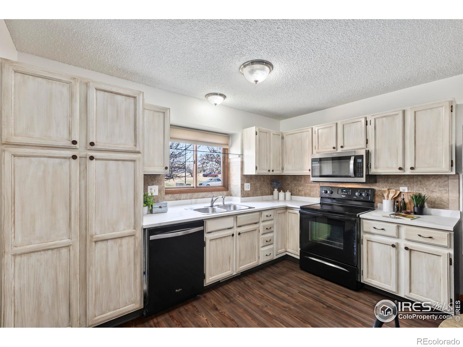 MLS Image #10 for 438 e 42nd street,loveland, Colorado