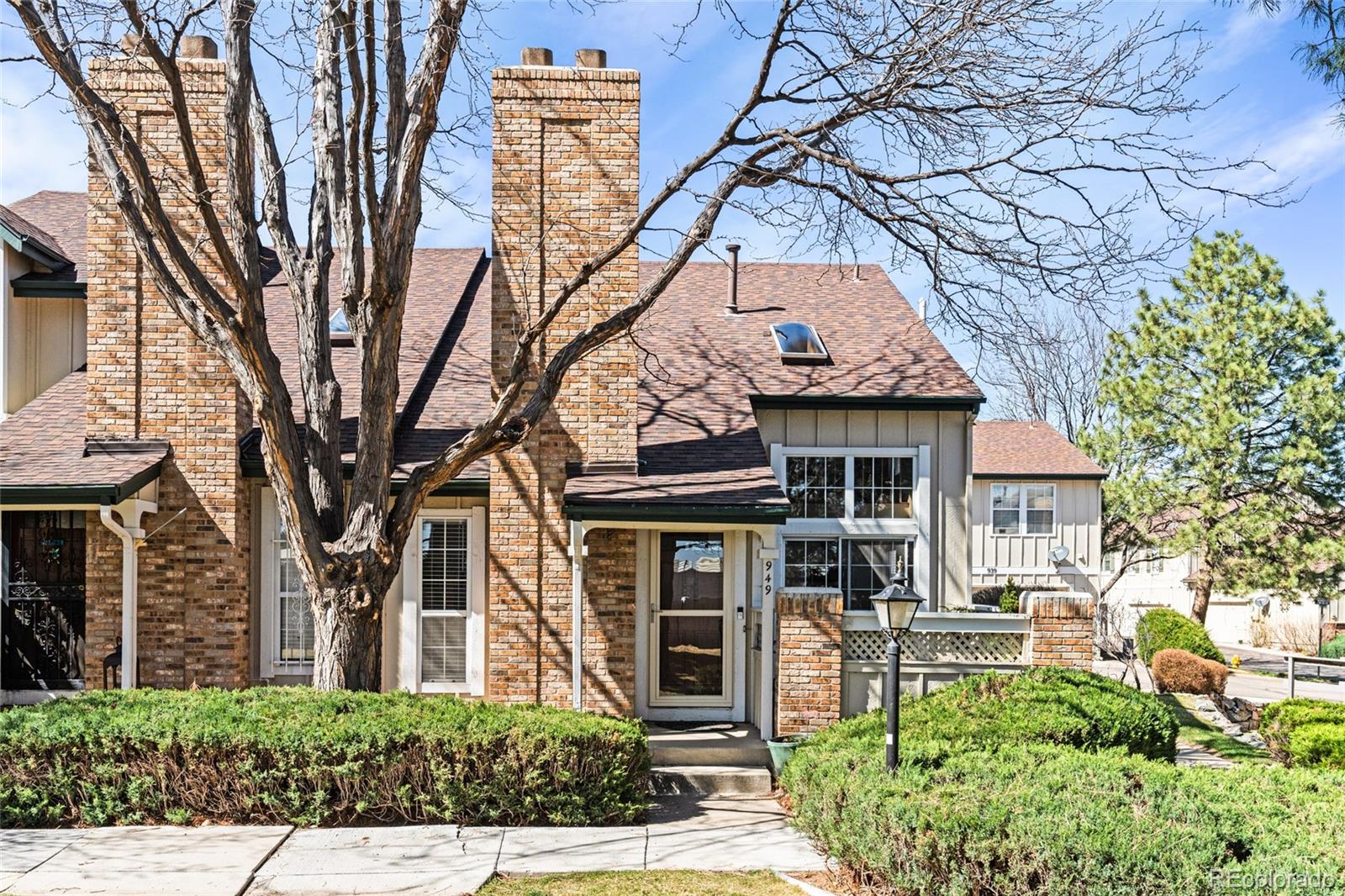 MLS Image #1 for 949 s evanston circle,aurora, Colorado
