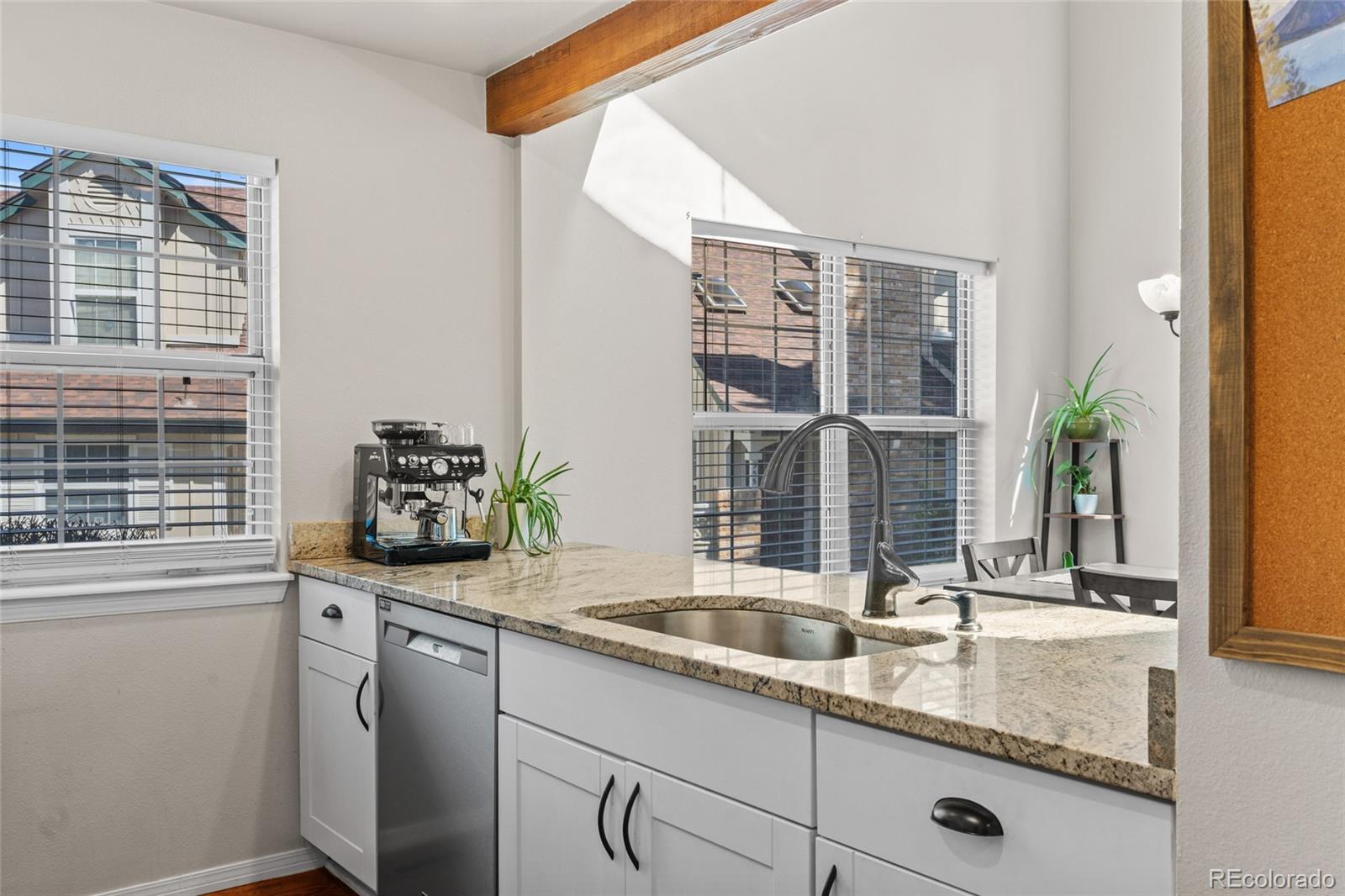 MLS Image #14 for 949 s evanston circle,aurora, Colorado