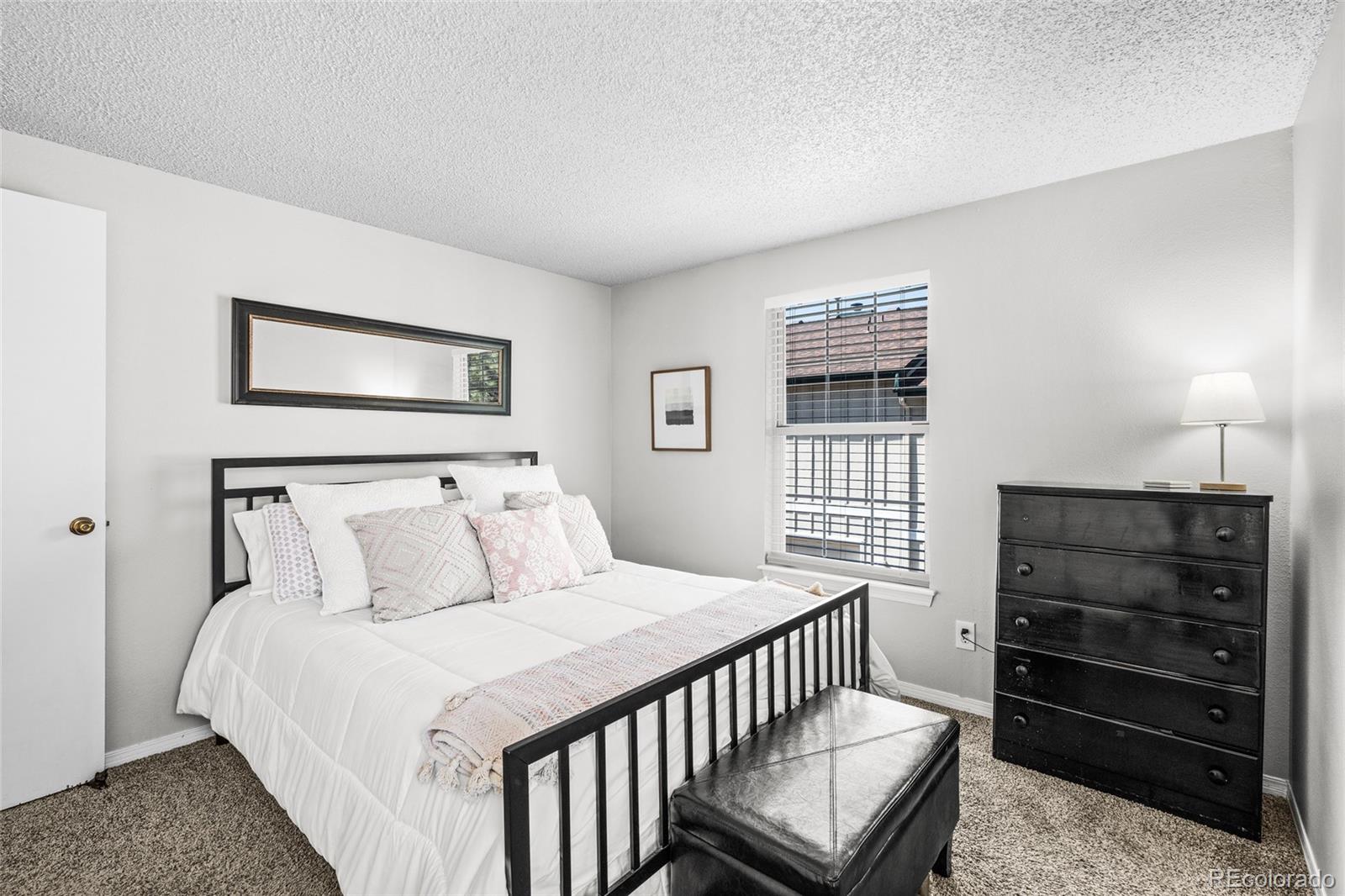 MLS Image #21 for 949 s evanston circle,aurora, Colorado