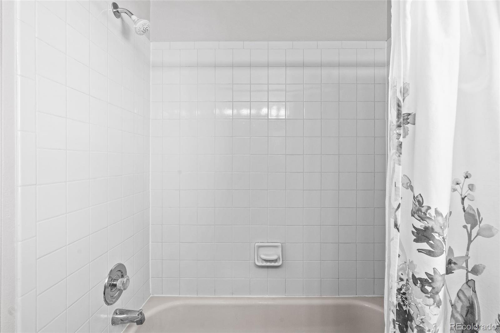 MLS Image #24 for 949 s evanston circle,aurora, Colorado