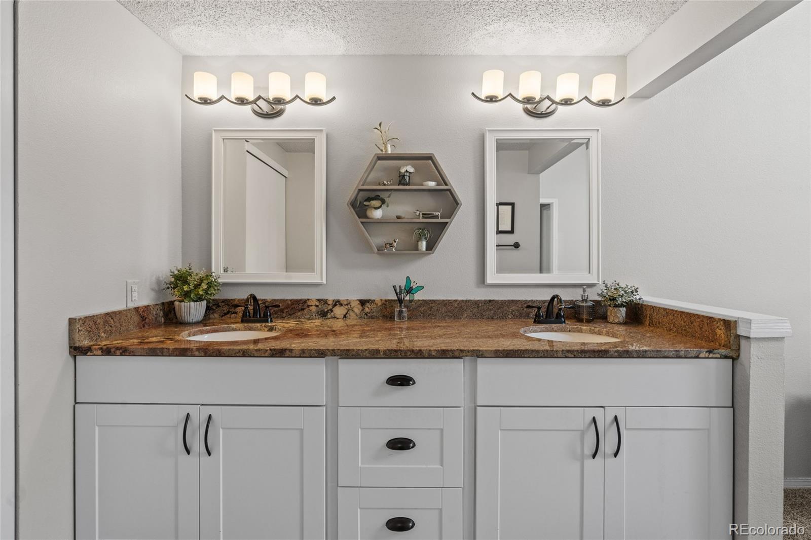 MLS Image #29 for 949 s evanston circle,aurora, Colorado