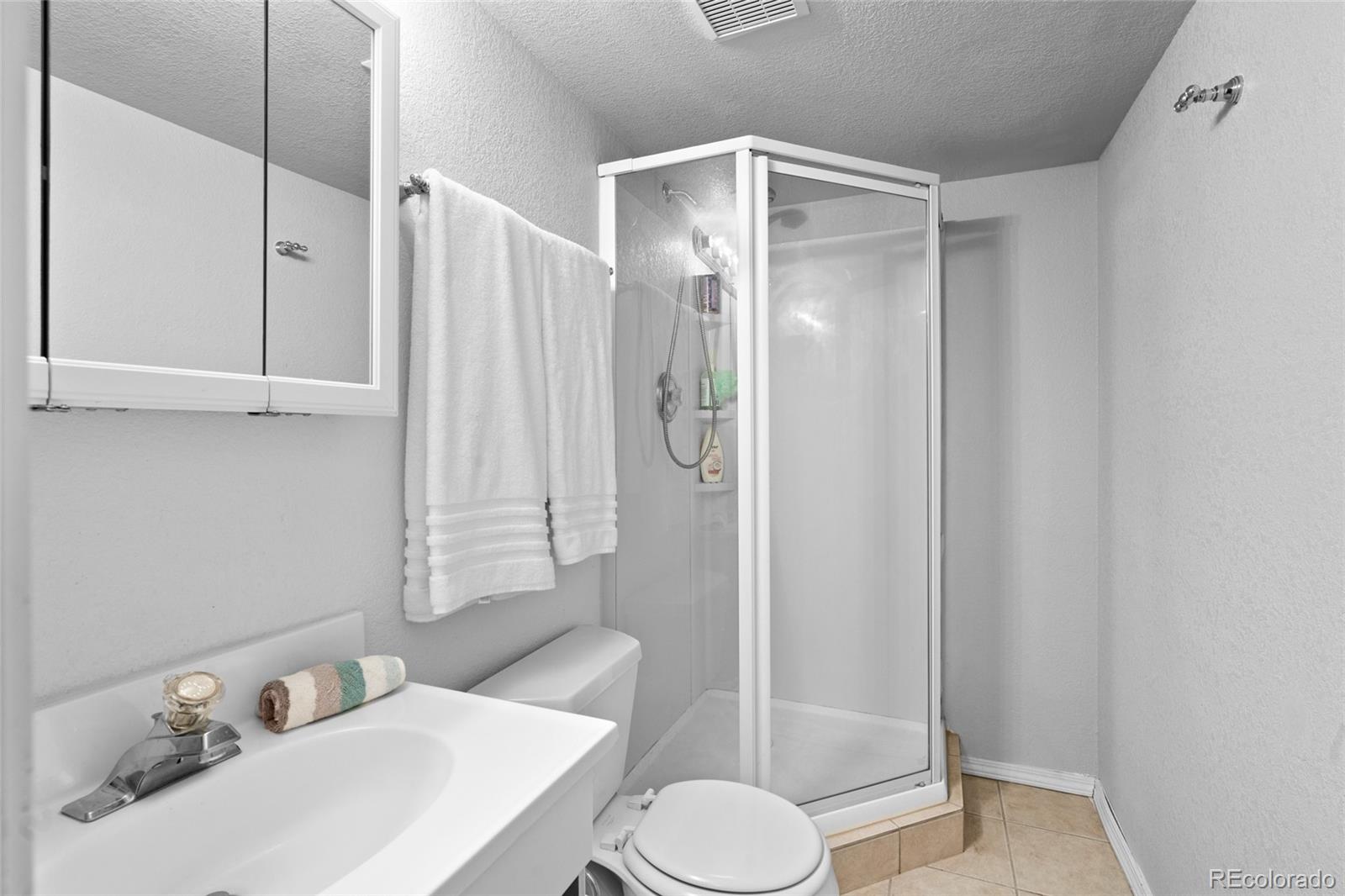 MLS Image #33 for 949 s evanston circle,aurora, Colorado