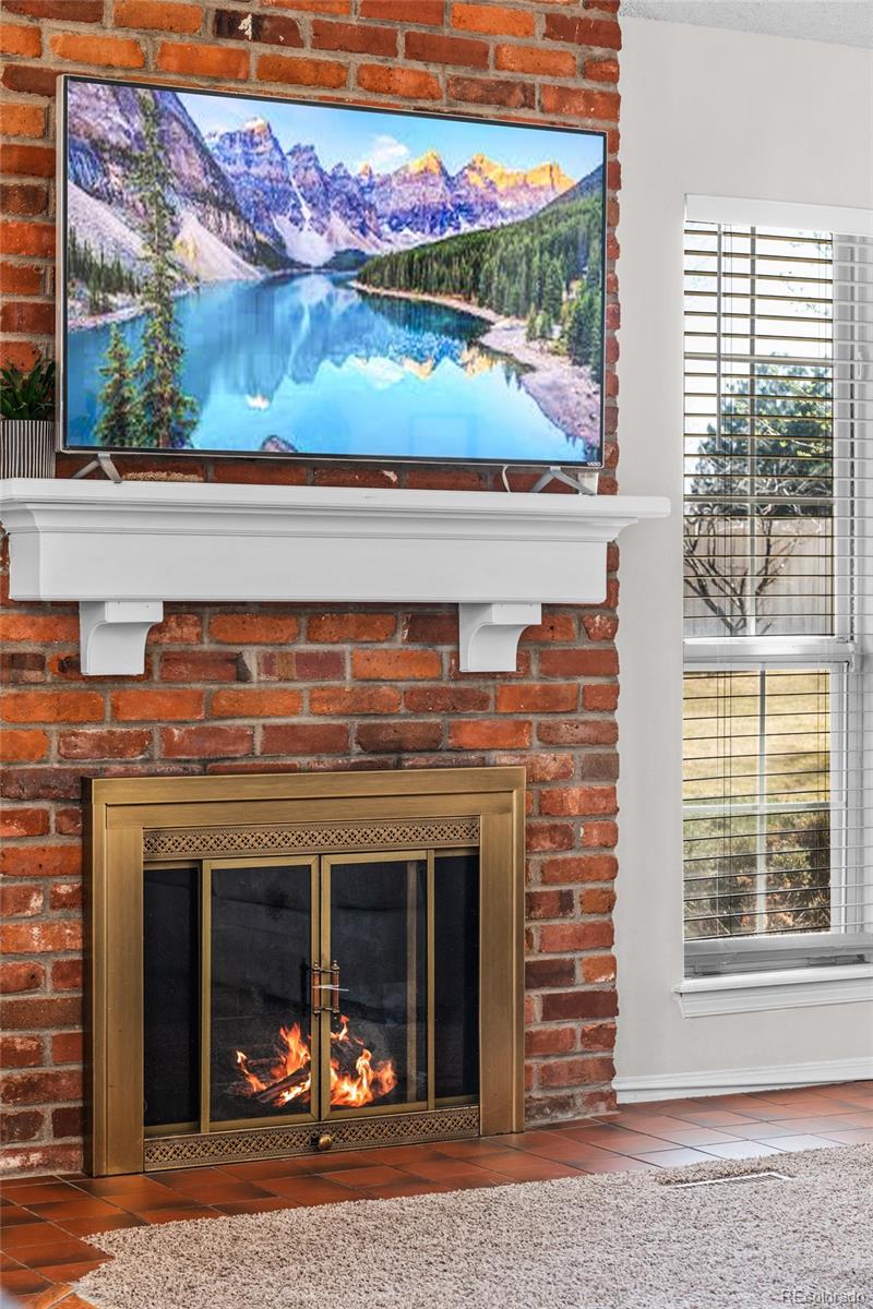 MLS Image #6 for 949 s evanston circle,aurora, Colorado