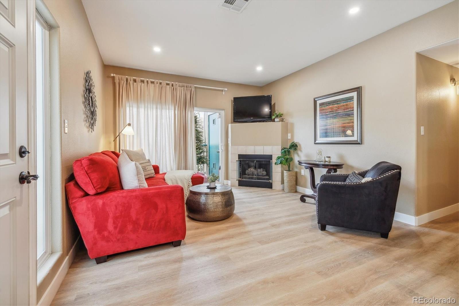 MLS Image #2 for 3847  mossy rock drive,highlands ranch, Colorado